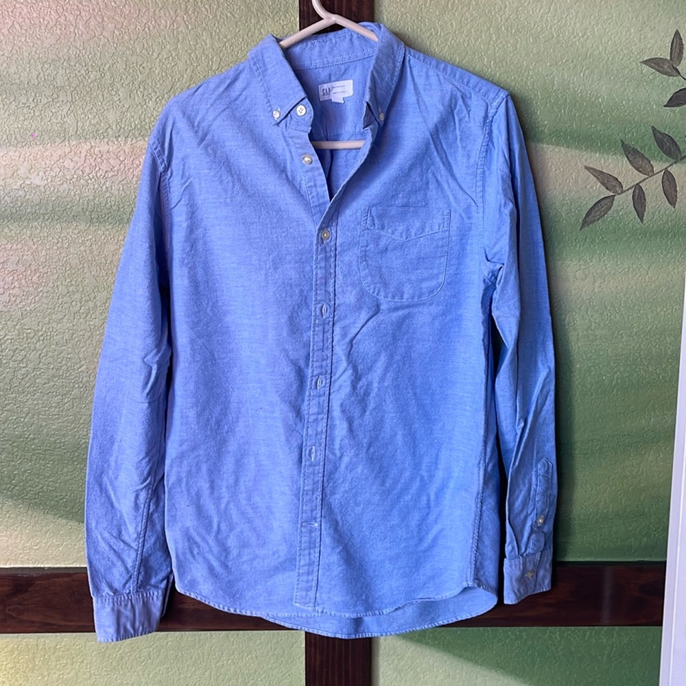 Gap button down long sleeve